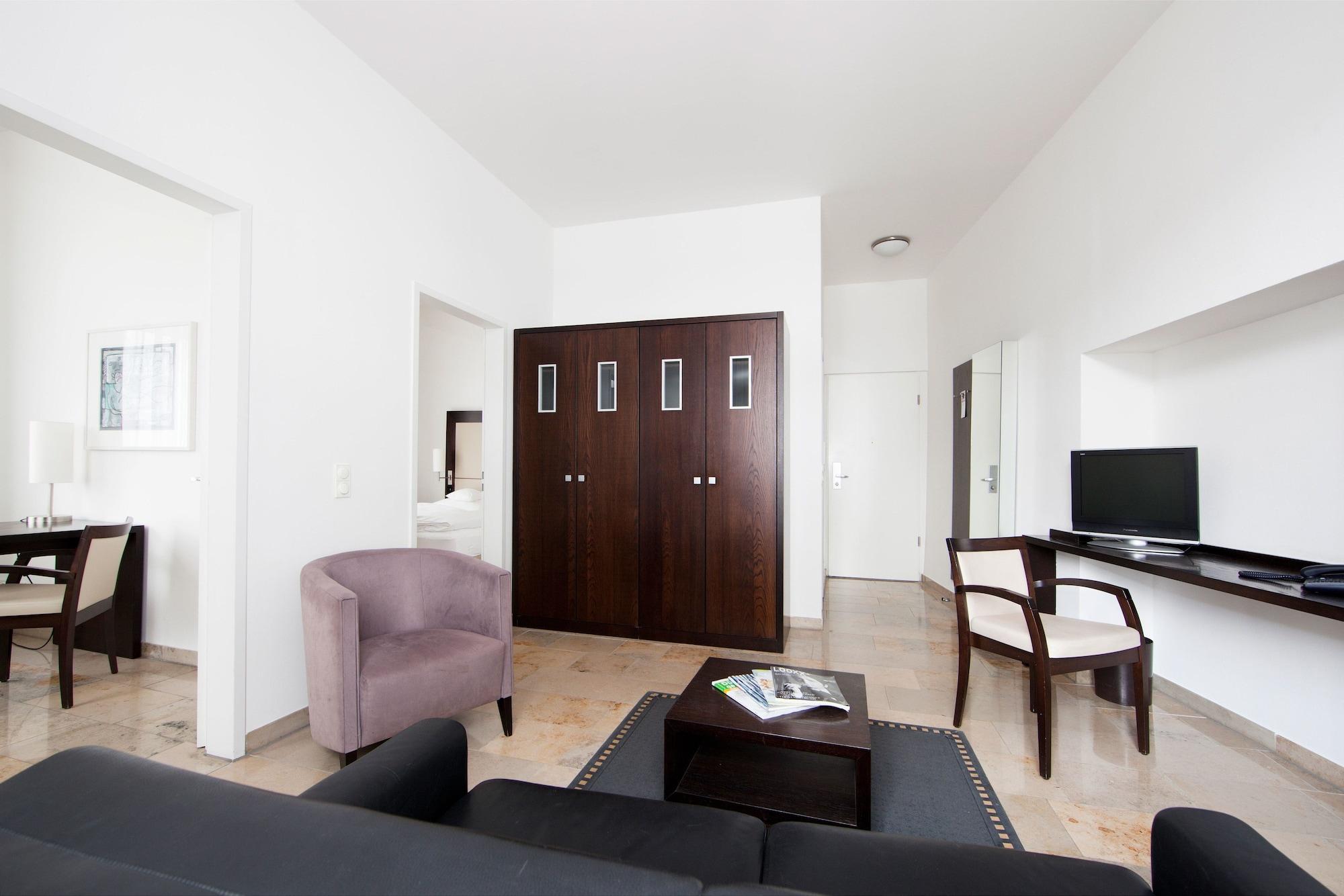 Burns Art Hotel - Dusseldorf — Photos 2